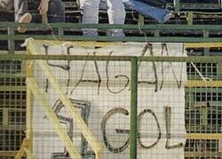 Enlace a Impresionante recopilación de los mejores trapos del fútbol argentino