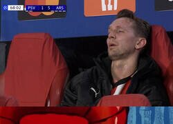 Enlace a Luuk de Jong tras caer contra el Arsenal