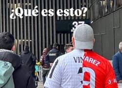 Enlace a Este fan visto en los aledaños del Bernabéu