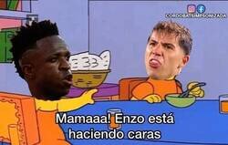 Enlace a Muy grosero Enzo