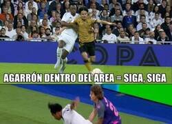 Enlace a La derecha siempre al de blanco