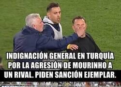 Enlace a Mourinho llega a hacer esto en el Madrid y en dos días está completamente blanqueado