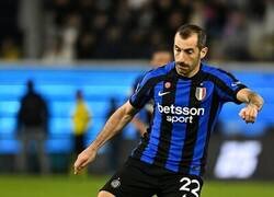 Enlace a Los zapatones de Mkitharyan