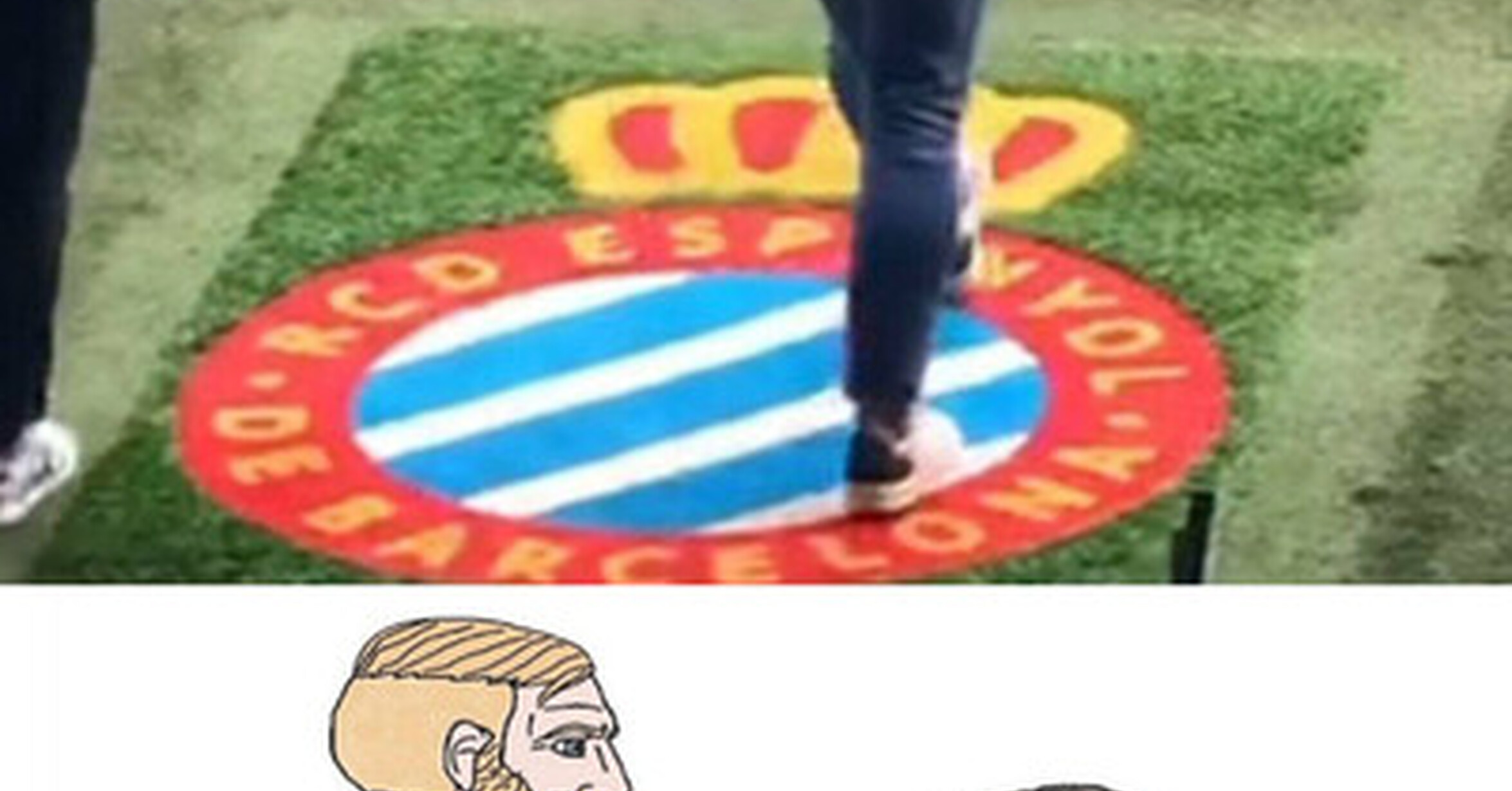 Flick pisa el escudo del Espanyol