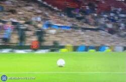 Enlace a Muy fan de Bonucci por ir con todo contra esta chica en un partido benéfico