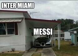 Enlace a Sin un equipo a la altura