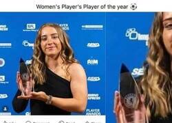 Enlace a El trofeo a la mejor jugadora del año en el Chelsea es una plancha.