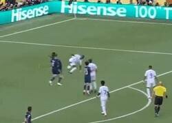 Enlace a Qué loco está Rüdiger, casi le parte la cara a Fabián Ruíz