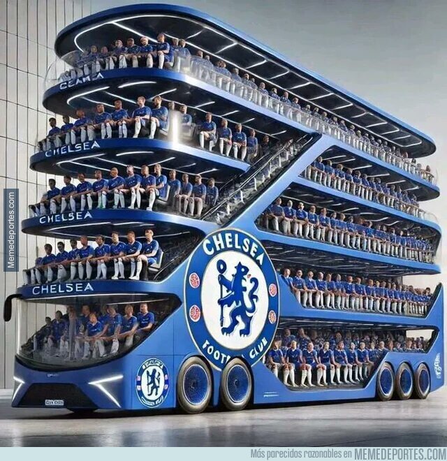 1226070 - El bus más pequeño que prepara el Chelsea contra el PSG