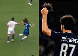 Enlace a No se llevó el Mundial, pero sí un mechón