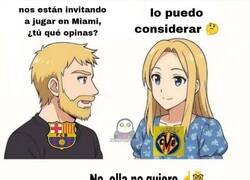 Enlace a Como fastidia esa entrometida...