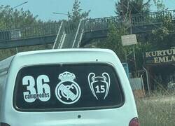 Enlace a El dueño de esa van seguramente canta 