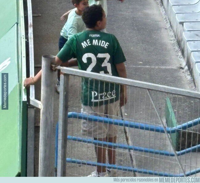 1228480 - Que raros son algunos apellidos en Perú