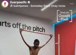 Enlace a Isak llega al Liverpool hecho un toro