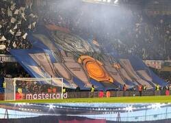 Enlace a Otro tifo que le pasó por la cara al del Arsenal