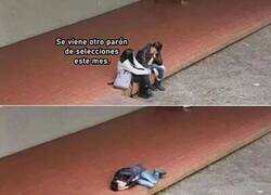 Enlace a Y otro más el mes que viene