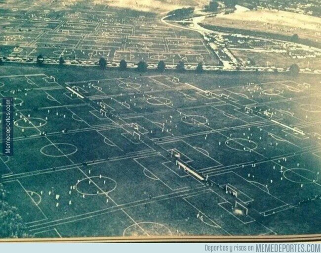 1231218 - 88 campos de entrenamiento en Londres, 1951.