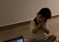 Enlace a Arabia ha hecho a Felix el ídolo de los nenes.