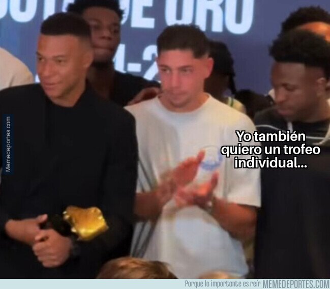 1232237 - Cómo la mira...