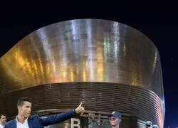 Enlace a Fuentes indican que el Bicho intentó colarse en el Bernabéu anoche pero seguridad no le dejó pasar