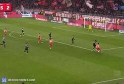 Enlace a Olise acaba de marcar un gol igual al Puskas de Yamal. Yo que sé...