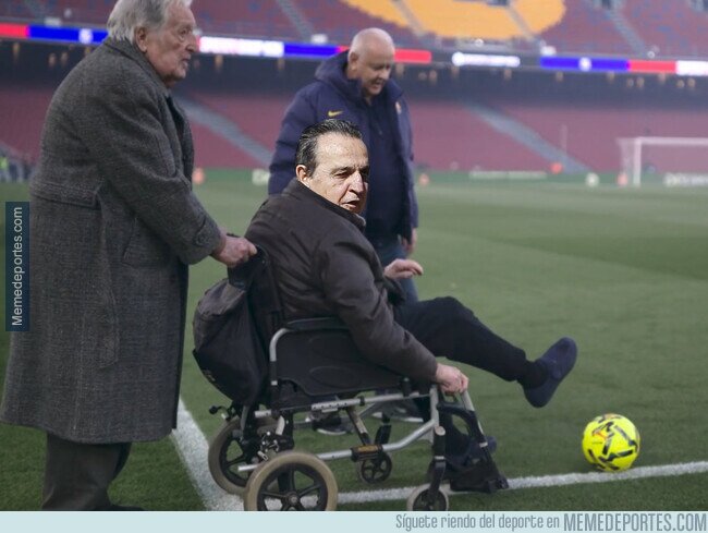 1233099 - Precioso saque de honor