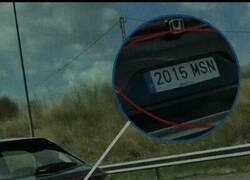 Enlace a La placa de un hombre con cultura