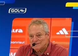 Enlace a Mi abuelo en la cena navideña