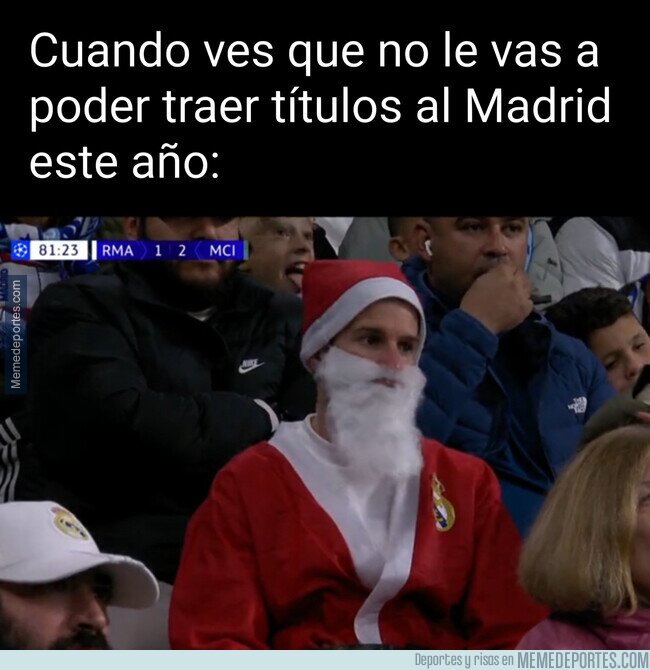 1233737 - Un Papá Noel decepcionado en el Bernabéu