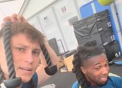 Enlace a Los simpáticos compañeros de Adama Traoré