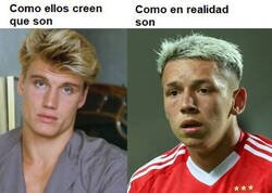 Enlace a Los demás son monos y ellos dioses griegos