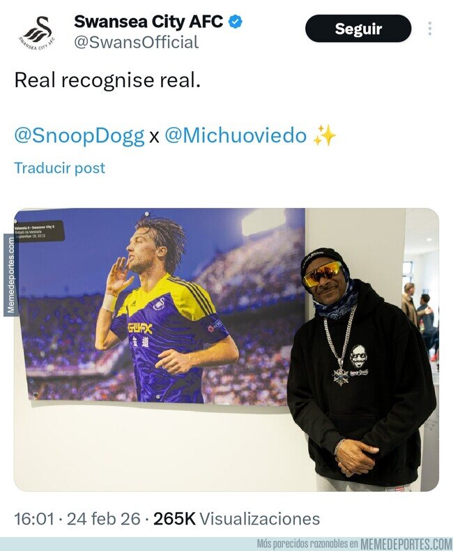 1236793 - Snoop Dogg visitó el estadio del Swansea y posó junto a una foto de Michu