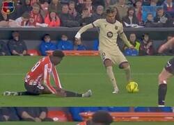 Enlace a Nada mejor para mejorar la elongación que ser driblado por Lamine.