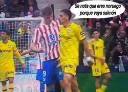 Enlace a Le pellizcó en la nacionalidad