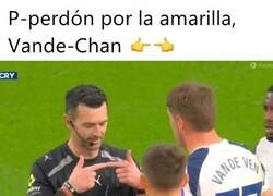 Enlace a *Se sonroja y se va corriendo*