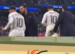 Enlace a Que la Espósito no vea este meme