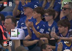 Enlace a Los aplausos de los aficionados del Getafe a Pedri