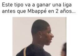 Enlace a Fútbol, deporte extraño
