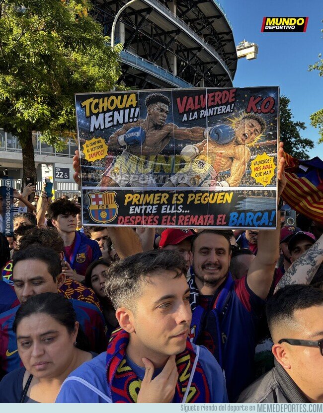 1239875 - La pancarta alrededor del Camp Nou