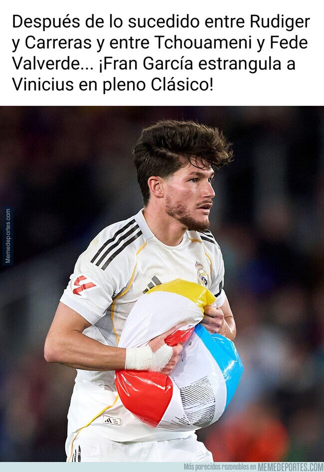 1239934 - Vestuario totalmente roto