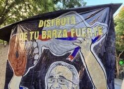 Enlace a Esta pancarta vista en los aledaños del Bernabéu