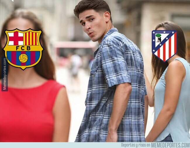 1240656 - Julian ya mira a otro lado