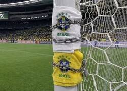 Enlace a Brasil tuvo las toallas amarradas