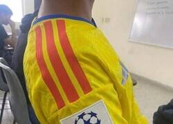 Enlace a Ya está abusando la FIFA con eso de los parches en la camiseta
