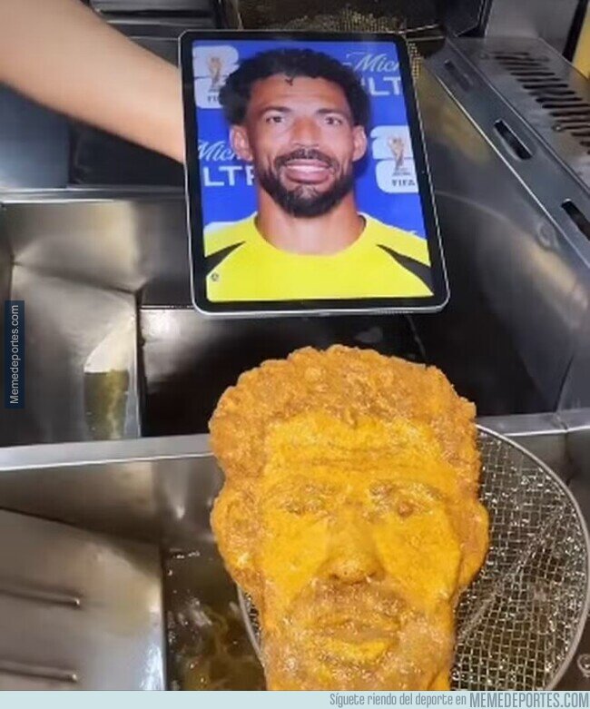 1241568 - Alguien hizo una milanesa con la cara de Vozinha