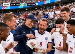 Enlace a Los ingleses en la pausa de hidratación