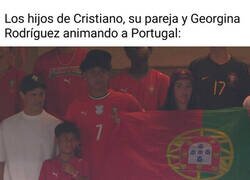 Enlace a La familia de Cristiano al completo
