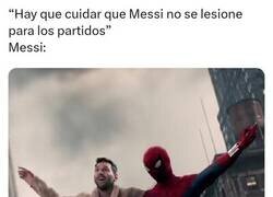 Enlace a Mientras él se va de paseo con Spiderman