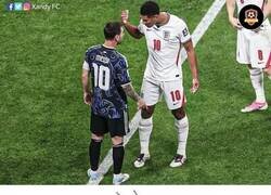 Enlace a Unos hablan, otros van a la final