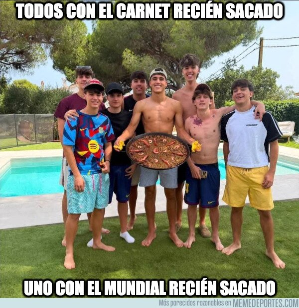 1244107 - Un día levantas el Mundial, otro día levantas la paella